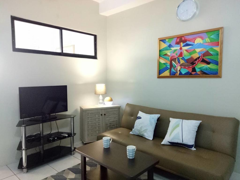 เซเรนาส์ เฮาส์ Apartment มะนิลา ภายนอก รูปภาพ