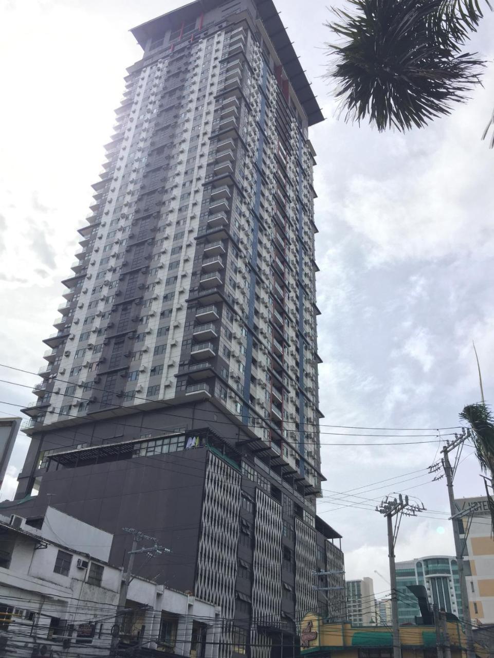 เซเรนาส์ เฮาส์ Apartment มะนิลา ภายนอก รูปภาพ