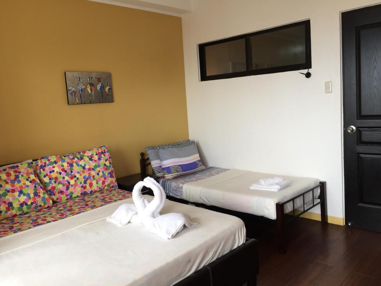 เซเรนาส์ เฮาส์ Apartment มะนิลา ภายนอก รูปภาพ