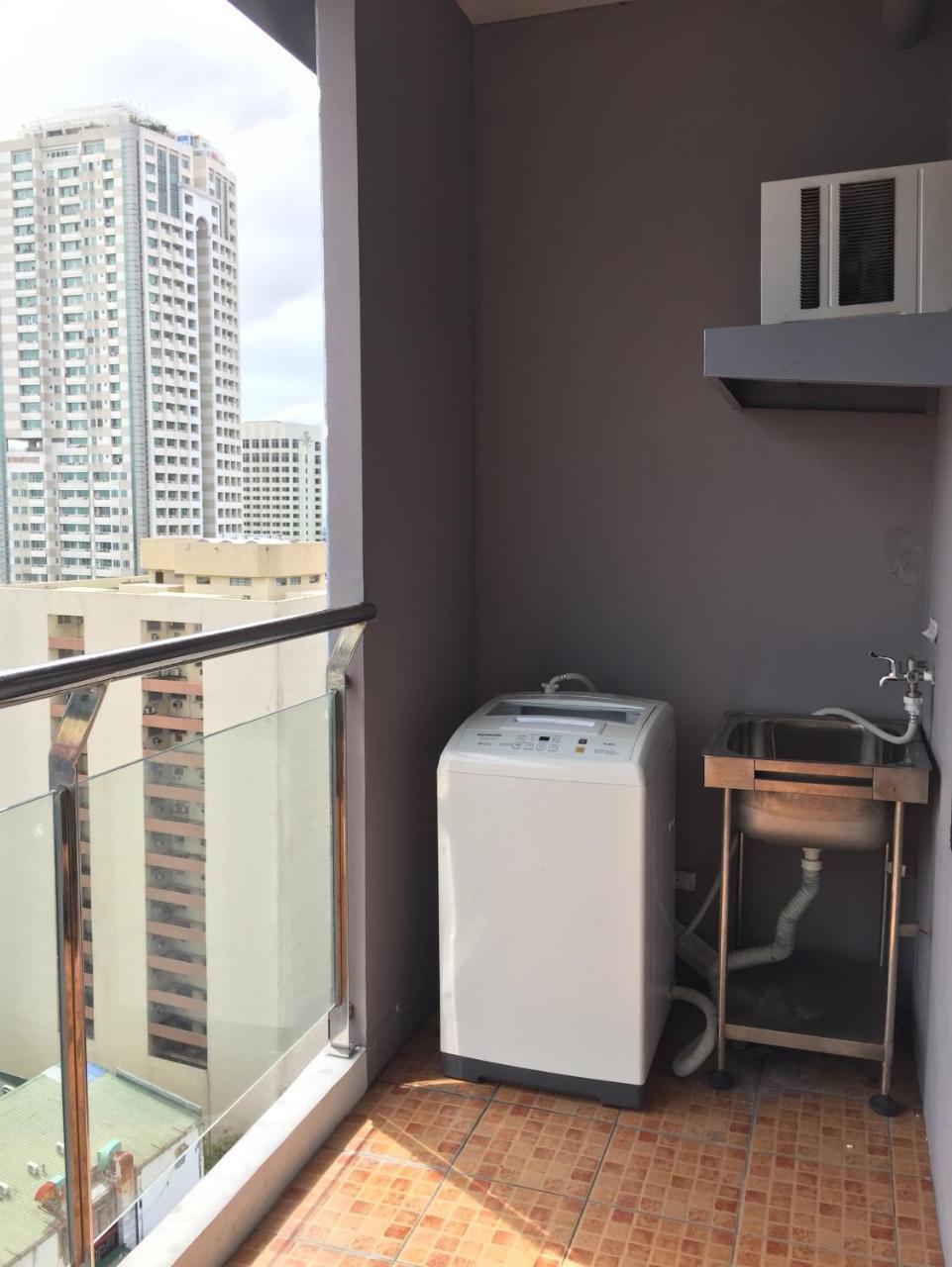 เซเรนาส์ เฮาส์ Apartment มะนิลา ภายนอก รูปภาพ