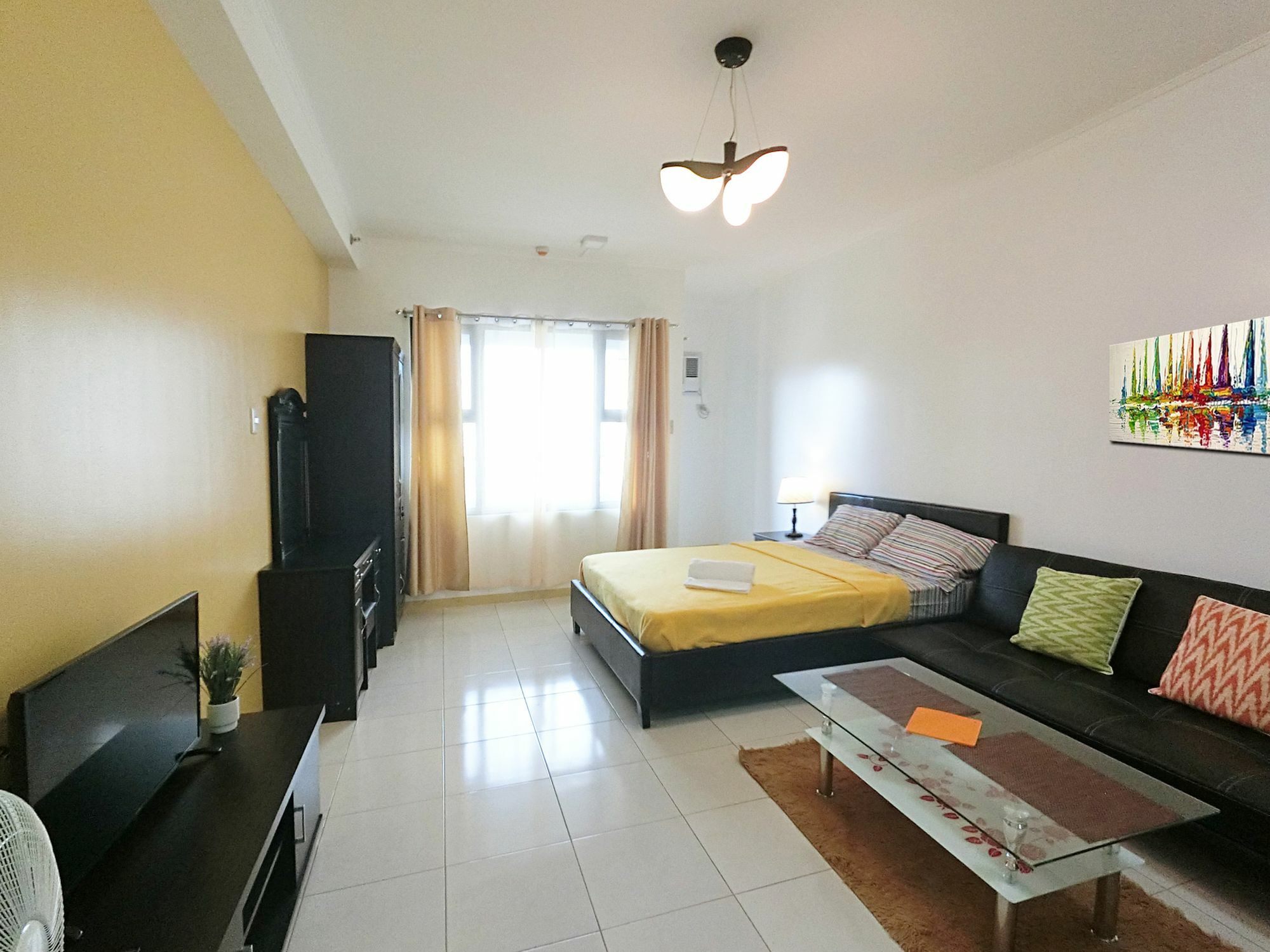 เซเรนาส์ เฮาส์ Apartment มะนิลา ภายนอก รูปภาพ
