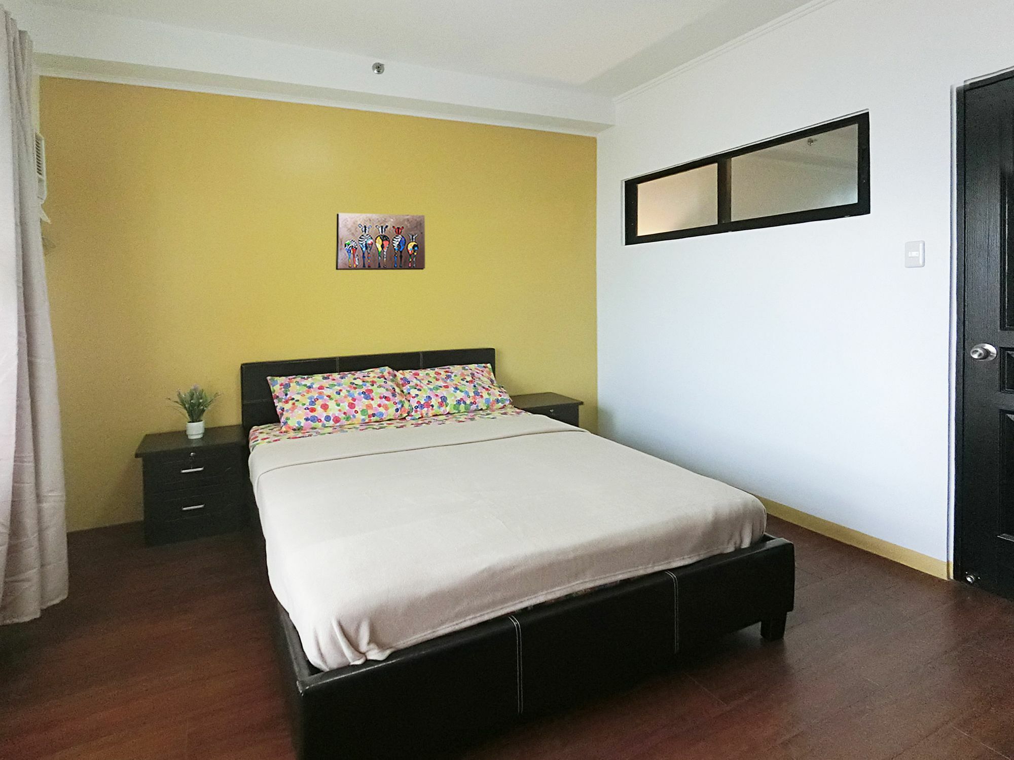 เซเรนาส์ เฮาส์ Apartment มะนิลา ภายนอก รูปภาพ